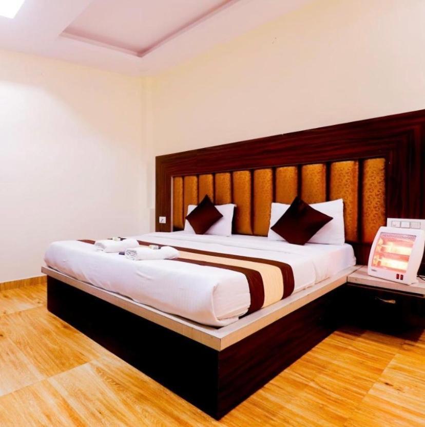 Vedantam Hotel Haridwar Bagian luar foto